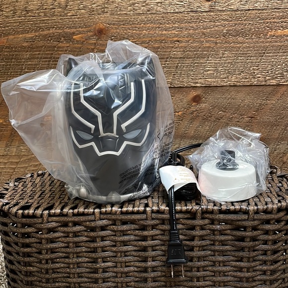 Scentsy “Marvel Black Panther” Warmer - NEW * Final Price / FIRM * - Picture 5 of 15